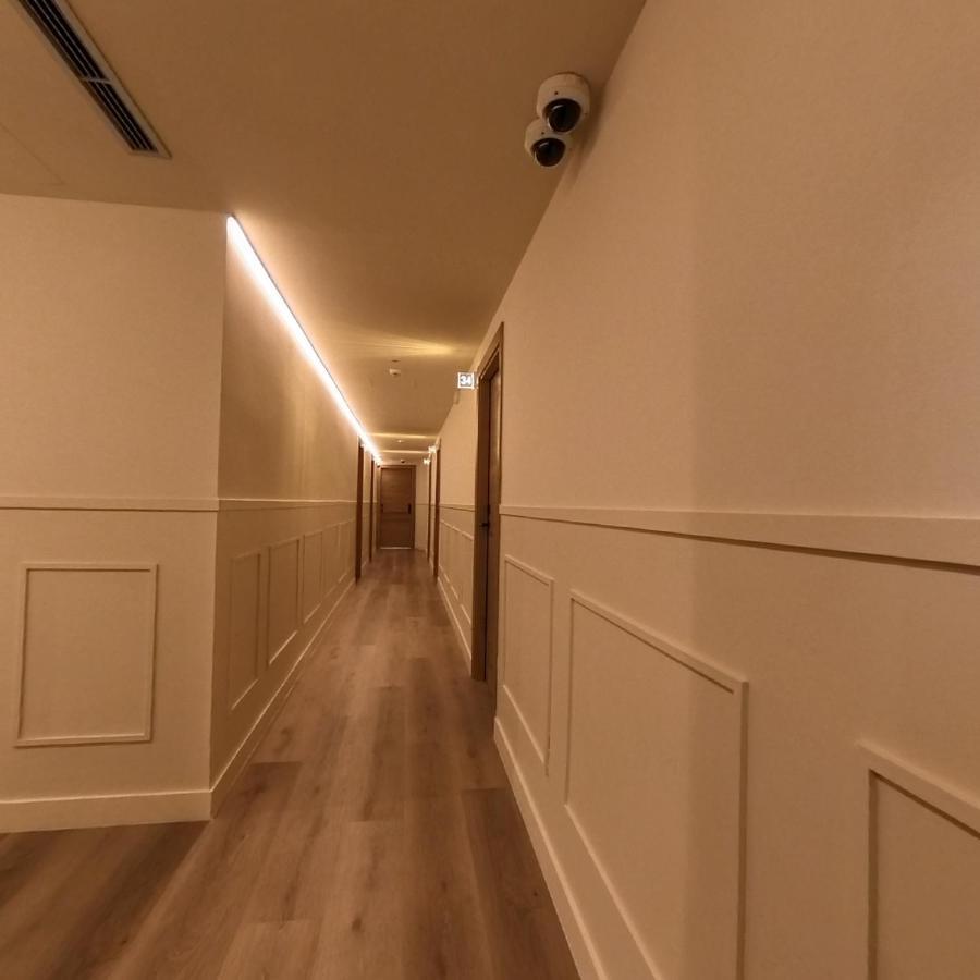 梅非尼酒店 安道尔城 外观 照片